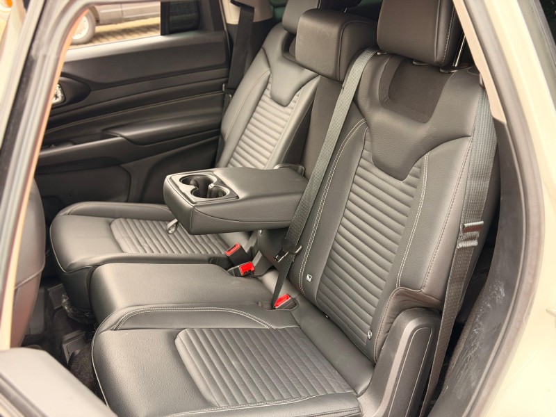 COMMANDER  - 2025 - CANELA