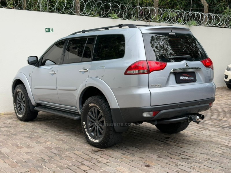 PAJERO 3.5 HPE 4X4 7 LUGARES V6 24V FLEX 4P AUTOMÁTICO - 2016 - BENTO GONçALVES