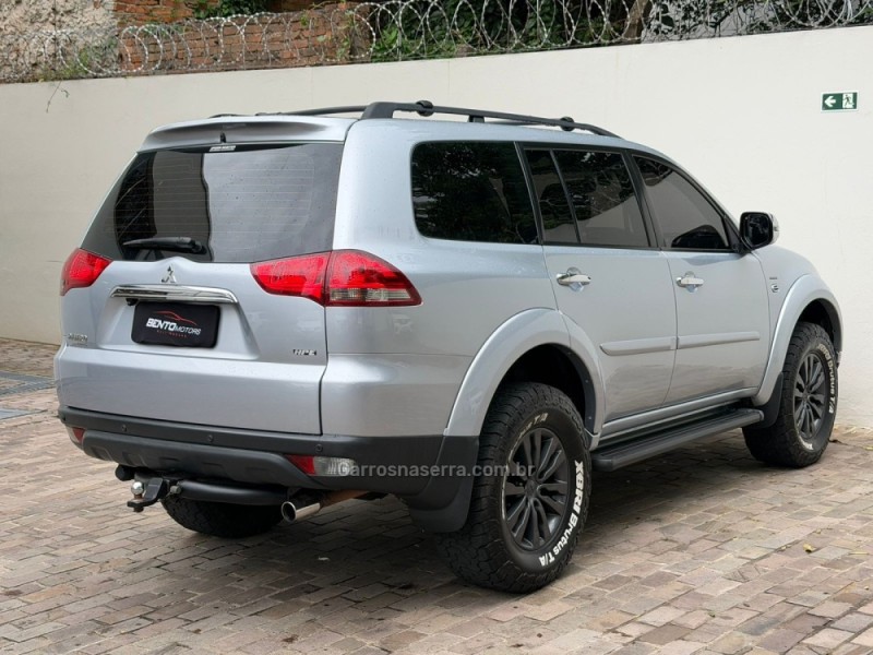 PAJERO 3.5 HPE 4X4 7 LUGARES V6 24V FLEX 4P AUTOMÁTICO - 2016 - BENTO GONçALVES
