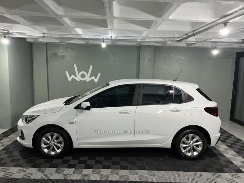 ONIX 1.0 LT 12V TURBO FLEX 4P MANUAL - 2023 - BENTO GONçALVES