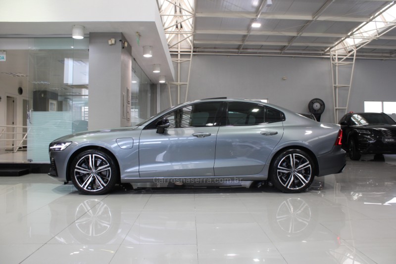 S60 2.0 T8 R-DESIGN HÍBRIDO 4P AUTOMÁTICO - 2021 - CAXIAS DO SUL
