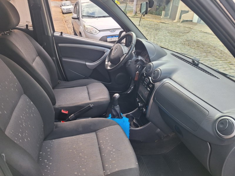 LOGAN 1.6 EXPRESSION 8V FLEX 4P MANUAL - 2013 - CAXIAS DO SUL