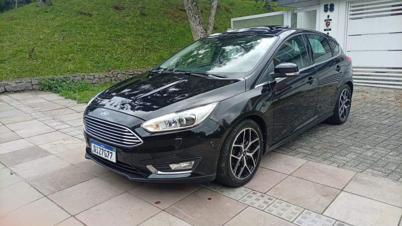 focus 2.0 titanium plus fastback 16v flex 4p automatico 2016 farroupilha
