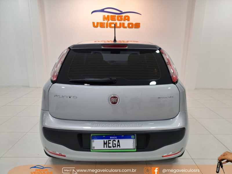 PUNTO 1.4 ATTRACTIVE 8V FLEX 4P MANUAL - 2014 - BENTO GONçALVES
