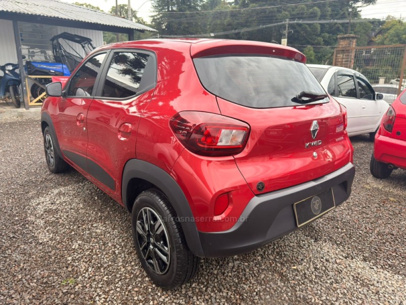 KWID 1.0 12V SCE FLEX INTENSE MANUAL - 2024 - CANELA