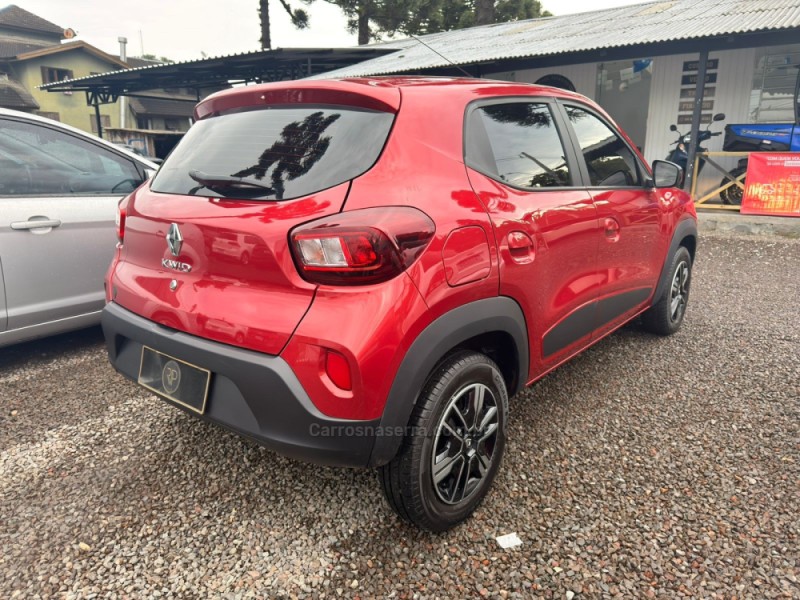 KWID 1.0 12V SCE FLEX INTENSE MANUAL - 2024 - CANELA