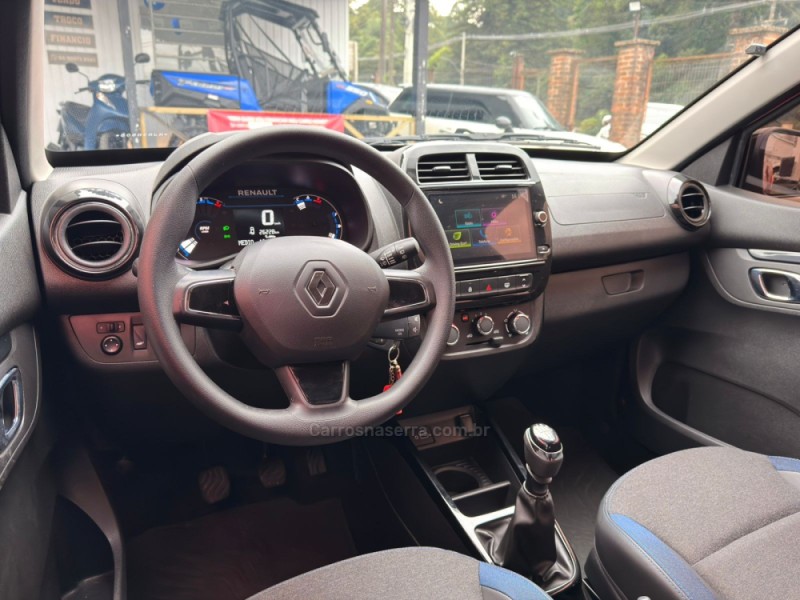 KWID 1.0 12V SCE FLEX INTENSE MANUAL - 2024 - CANELA