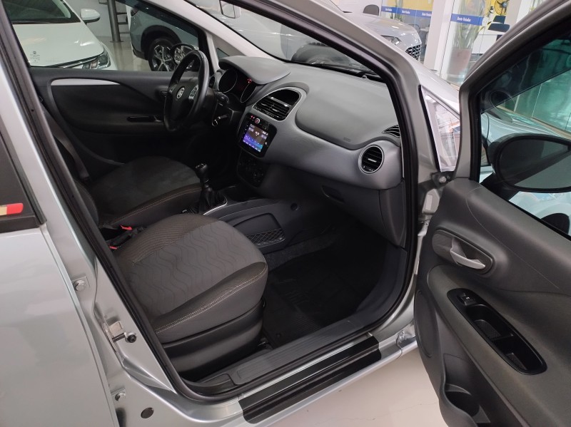 PUNTO 1.6 ESSENCE 16V FLEX 4P MANUAL - 2017 - BENTO GONçALVES