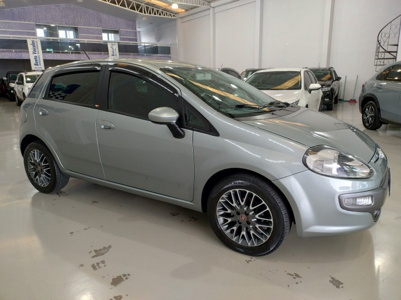 PUNTO 1.6 ESSENCE 16V FLEX 4P MANUAL - 2017 - BENTO GONçALVES