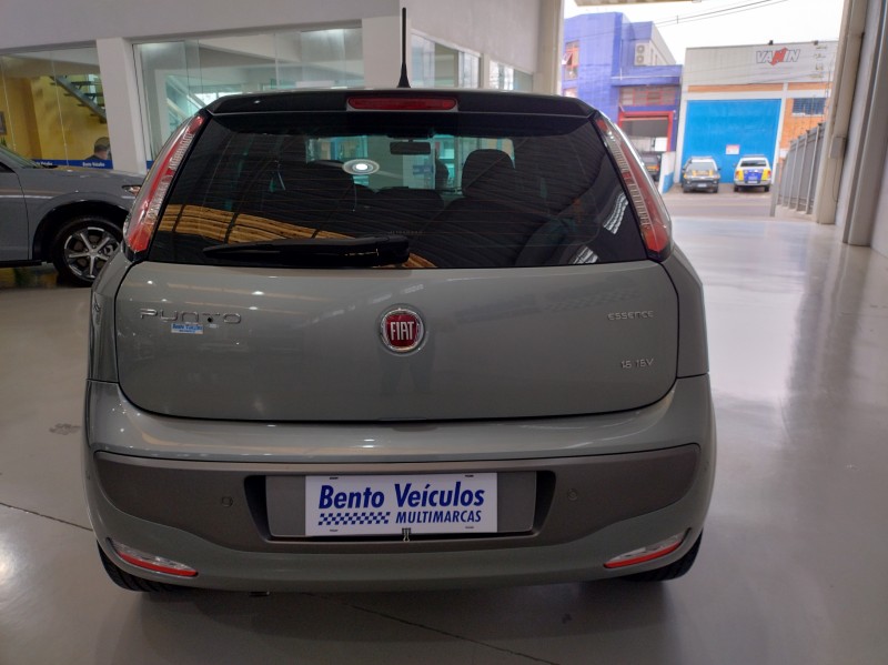 PUNTO 1.6 ESSENCE 16V FLEX 4P MANUAL - 2017 - BENTO GONçALVES