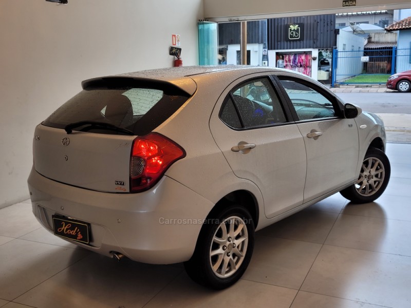 J3 1.4 16V GASOLINA 4P MANUAL - 2012 - CANELA