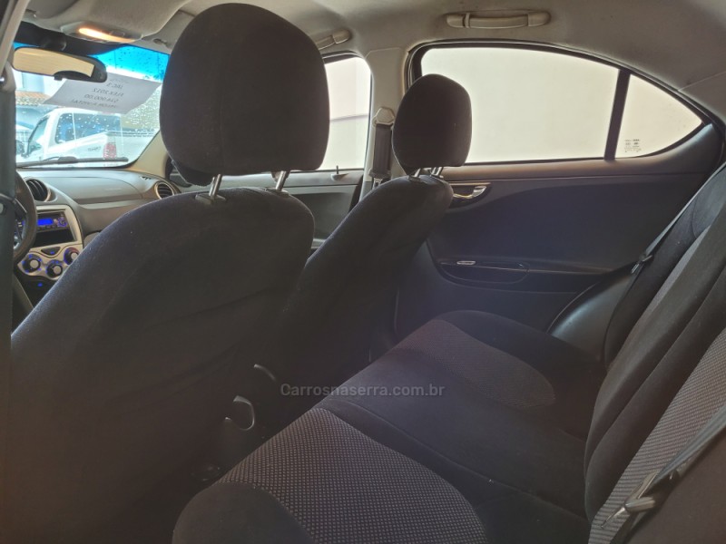 J3 1.4 16V GASOLINA 4P MANUAL - 2012 - CANELA