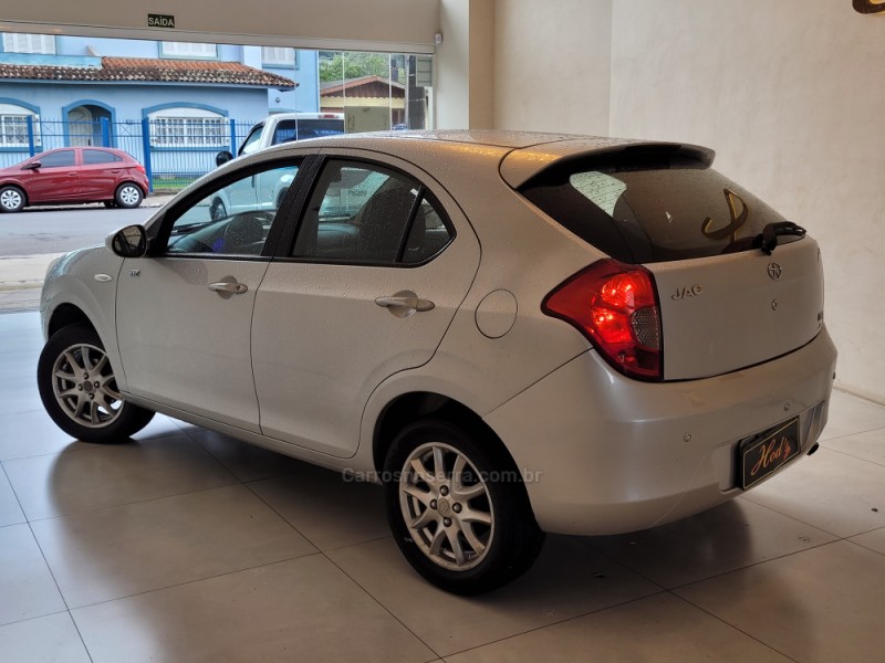 J3 1.4 16V GASOLINA 4P MANUAL - 2012 - CANELA