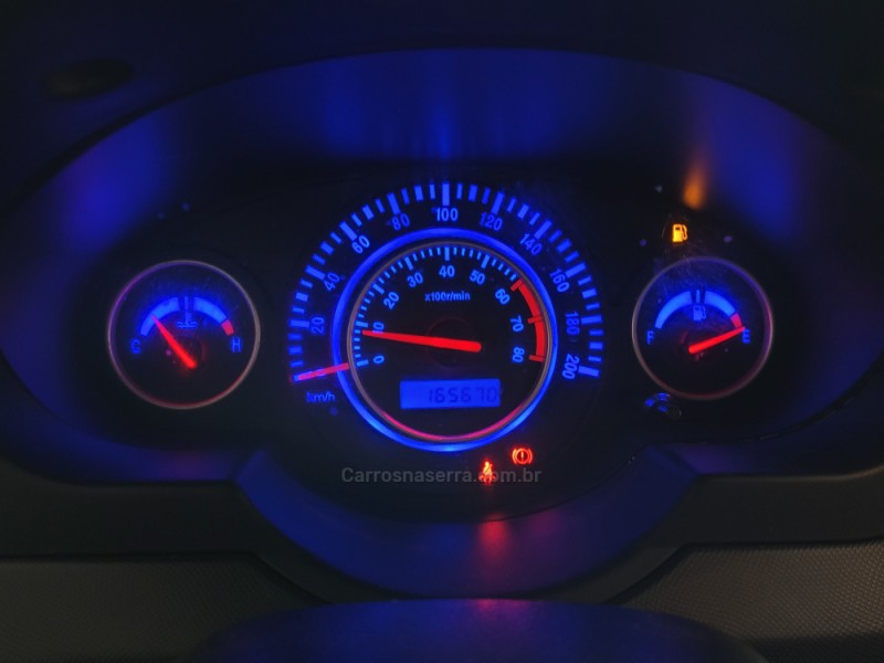 J3 1.4 16V GASOLINA 4P MANUAL - 2012 - CANELA