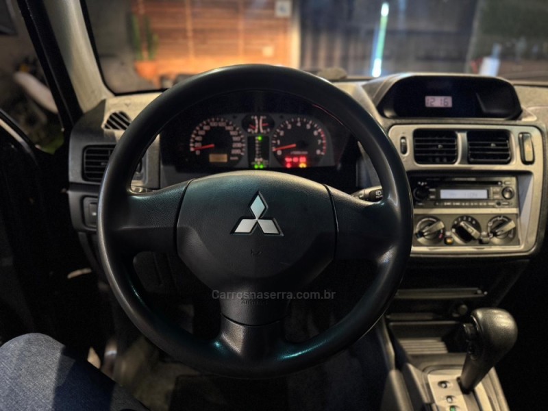 PAJERO TR4 2.0 4X4 16V 133CV FLEX 4P AUTOMÁTICO - 2009 - FARROUPILHA