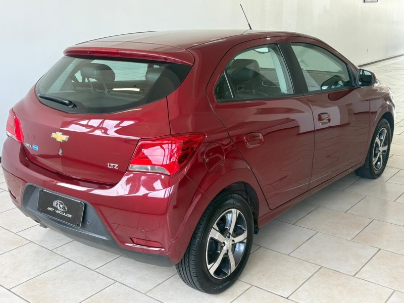 ONIX 1.4 MPFI LTZ 8V FLEX 4P AUTOMÁTICO - 2018 - BENTO GONçALVES