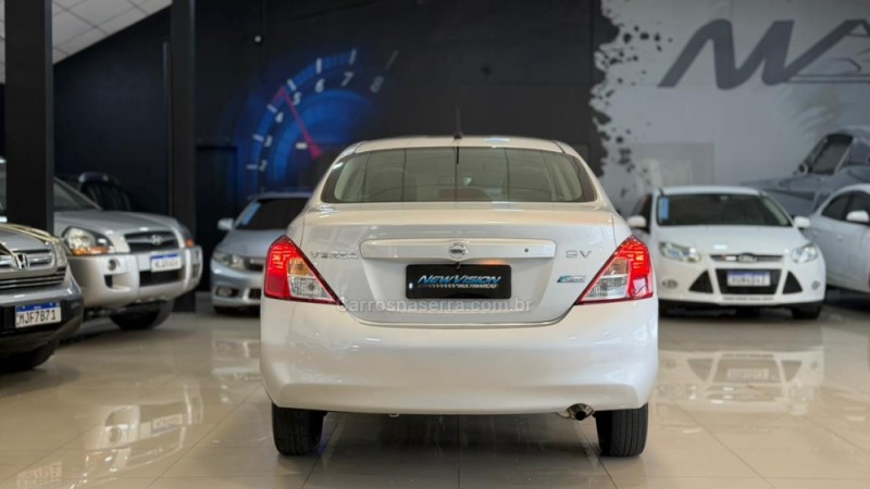 VERSA 1.6 16V FLEX SV 4P MANUAL - 2014 - ESTâNCIA VELHA