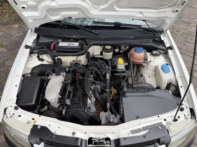 PARATI 1.6 MI SURF 8V FLEX 4P MANUAL G.IV - 2009 - CAXIAS DO SUL