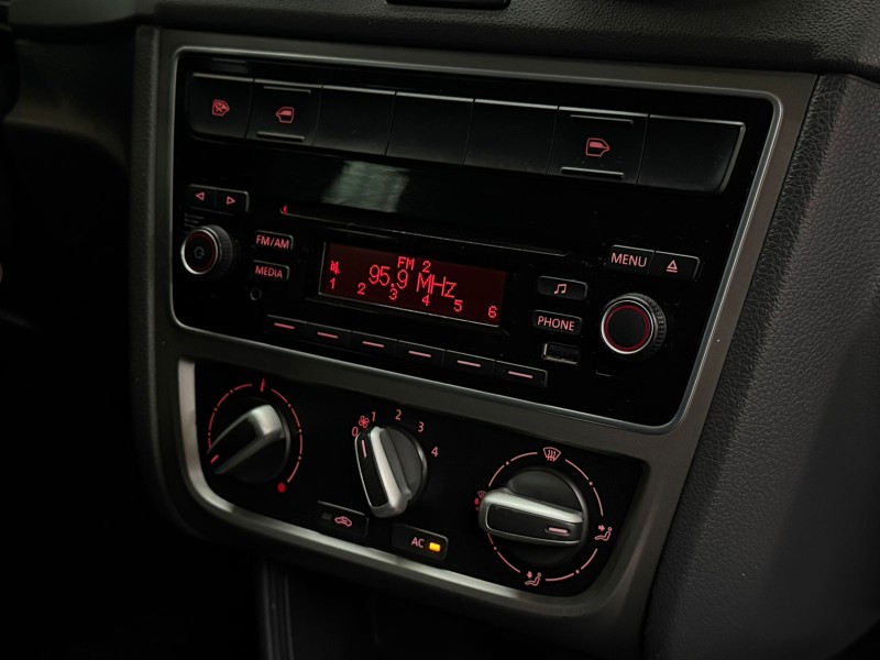 VOYAGE 1.6 MI TREND 8V FLEX 4P MANUAL - 2014 - CAXIAS DO SUL