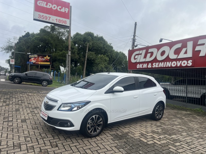 ONIX 1.4 MPFI LTZ 8V FLEX 4P MANUAL - 2015 - CAMPO BOM