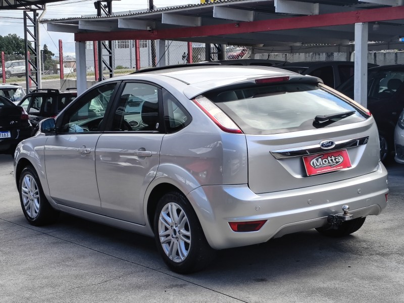 FOCUS 2.0 GHIA 16V GASOLINA 4P MANUAL - 2009 - CAXIAS DO SUL