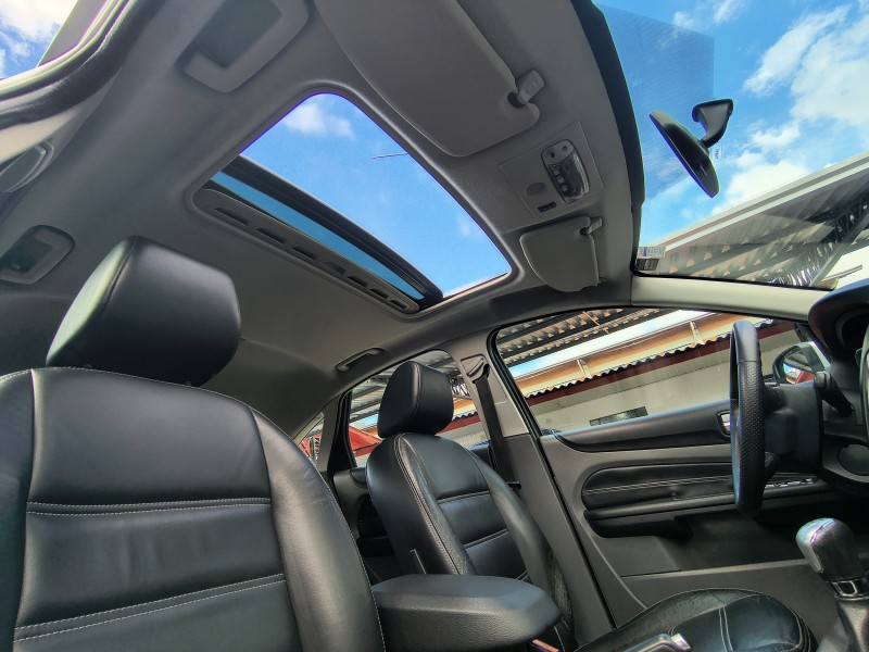 FOCUS 2.0 GHIA 16V GASOLINA 4P MANUAL - 2009 - CAXIAS DO SUL