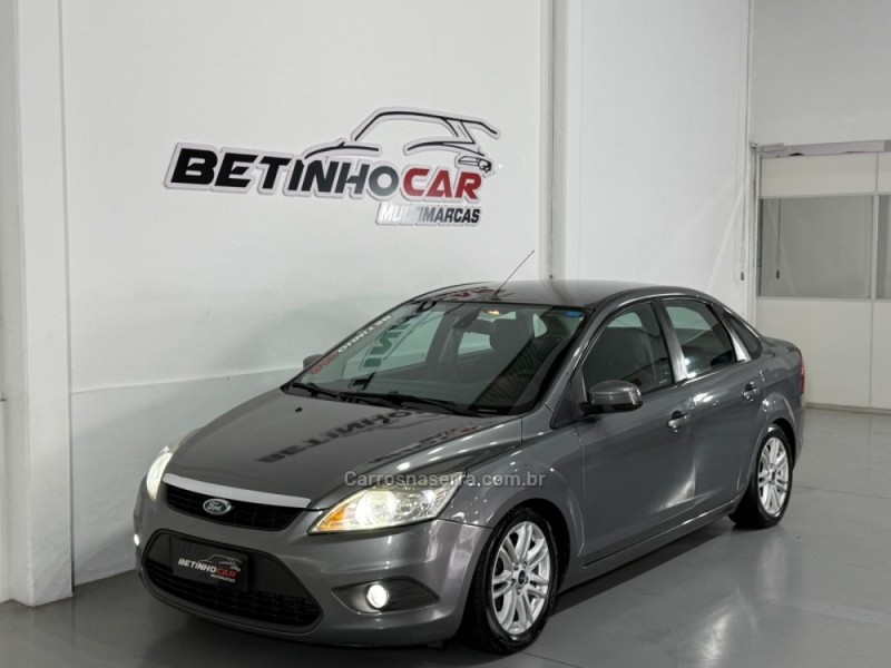 FOCUS 2.0 GLX 16V FLEX 4P MANUAL - 2012 - ESTâNCIA VELHA