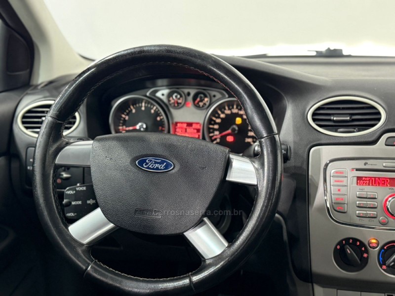 FOCUS 2.0 GLX 16V FLEX 4P MANUAL - 2012 - ESTâNCIA VELHA