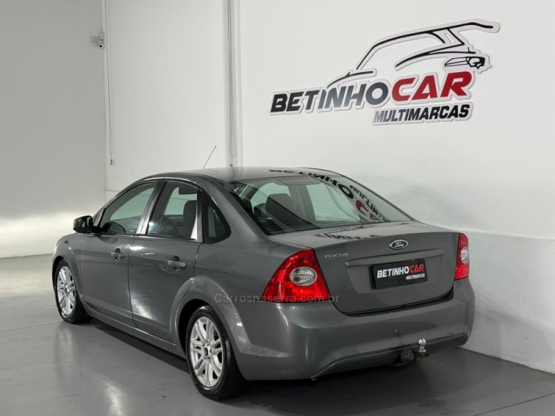 FOCUS 2.0 GLX 16V FLEX 4P MANUAL - 2012 - ESTâNCIA VELHA