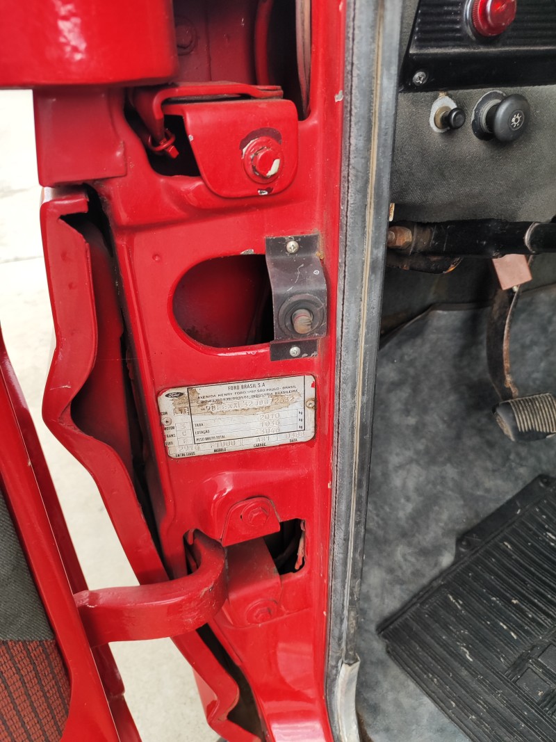 F-1000 3.9 SUPER SÉRIE CS 8V DIESEL 2P MANUAL - 1988 - FARROUPILHA