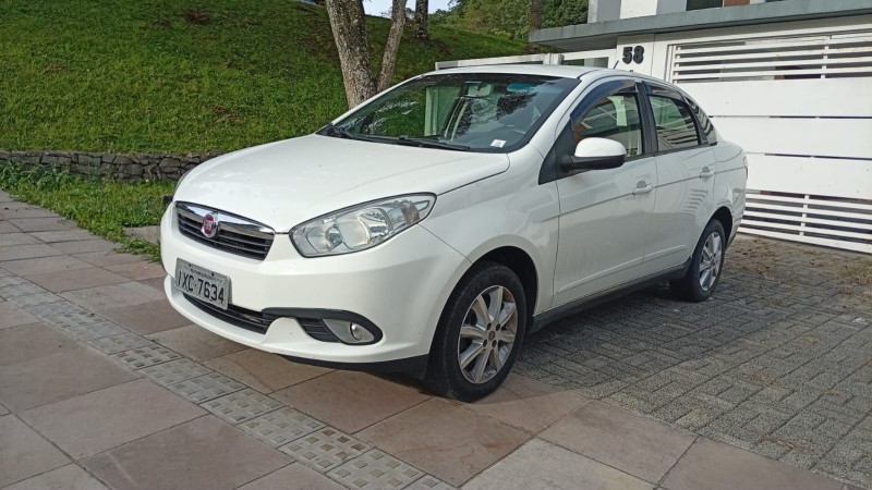 grand siena 1.4 mpi attractive 8v flex 4p manual 2016 farroupilha