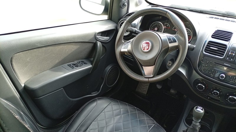 GRAND SIENA 1.4 MPI ATTRACTIVE 8V FLEX 4P MANUAL - 2016 - FARROUPILHA