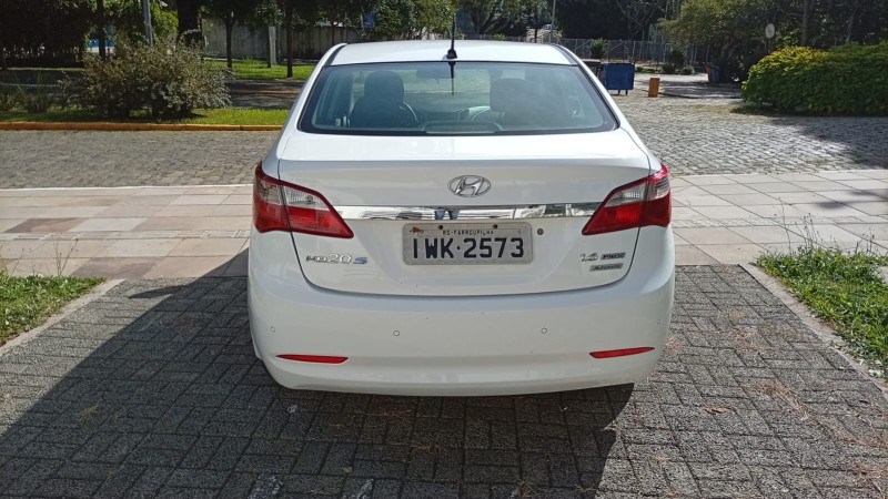 HB20S 1.6 COMFORT PLUS 16V FLEX 4P AUTOMÁTICO - 2015 - FARROUPILHA