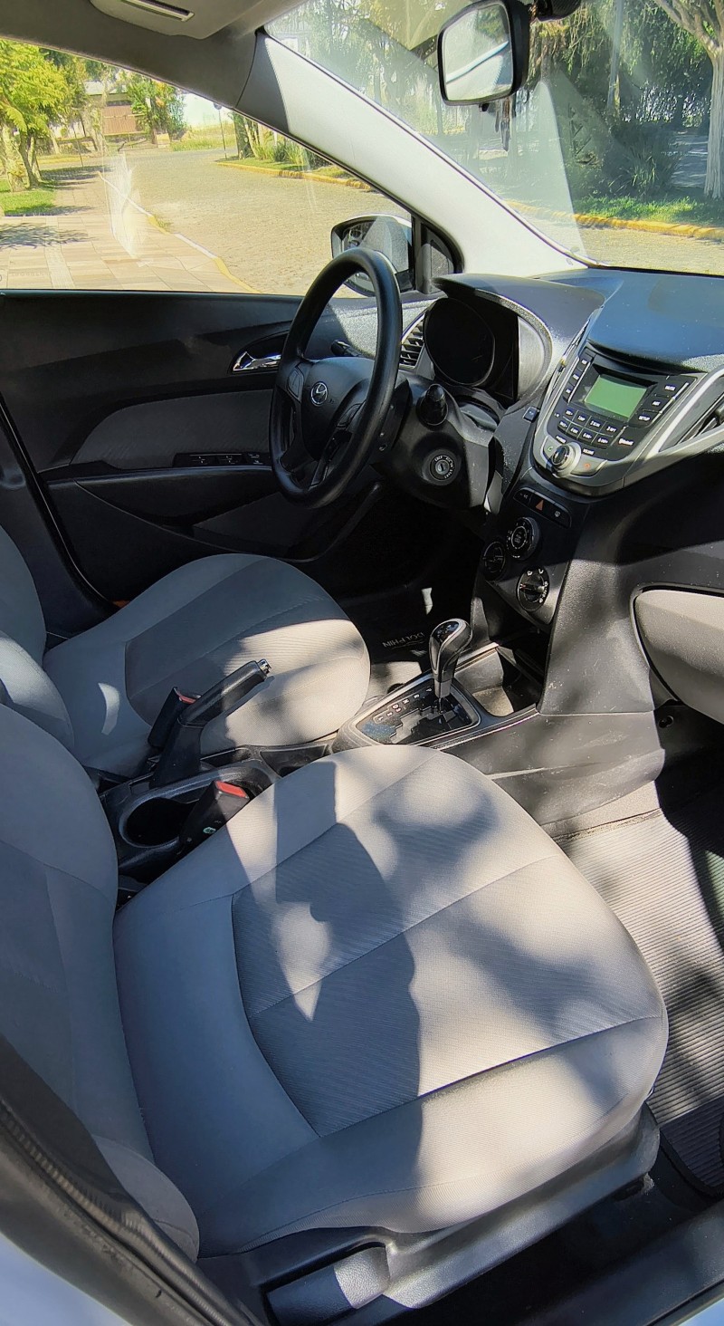 HB20S 1.6 COMFORT PLUS 16V FLEX 4P AUTOMÁTICO - 2015 - FARROUPILHA