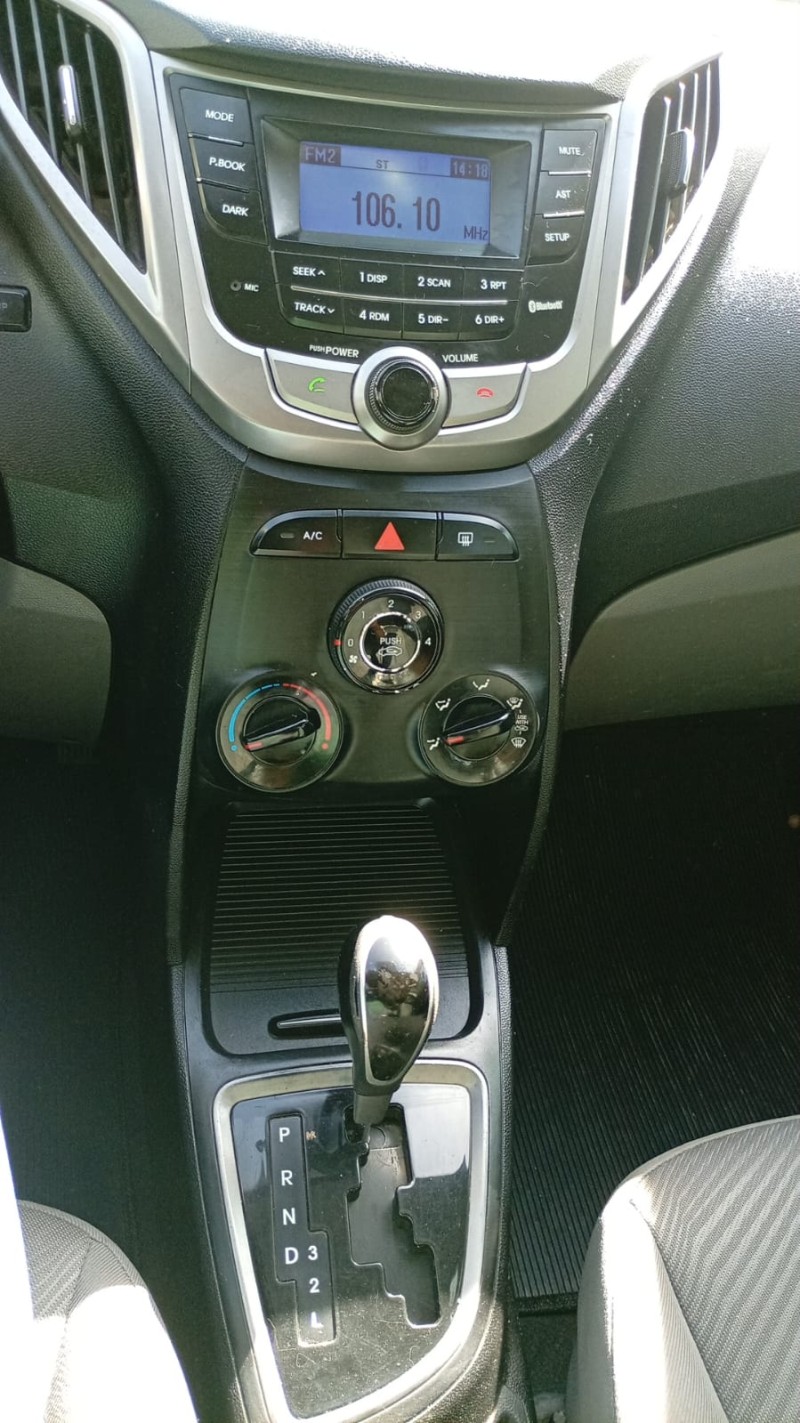 HB20S 1.6 COMFORT PLUS 16V FLEX 4P AUTOMÁTICO - 2015 - FARROUPILHA