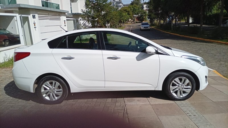 HB20S 1.6 COMFORT PLUS 16V FLEX 4P AUTOMÁTICO - 2015 - FARROUPILHA