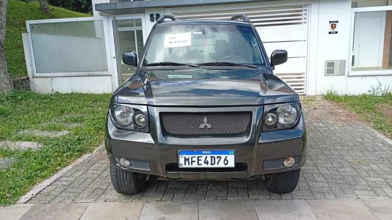 PAJERO TR4 2.0 4X4 16V 131CV GASOLINA 4P MANUAL - 2009 - FARROUPILHA