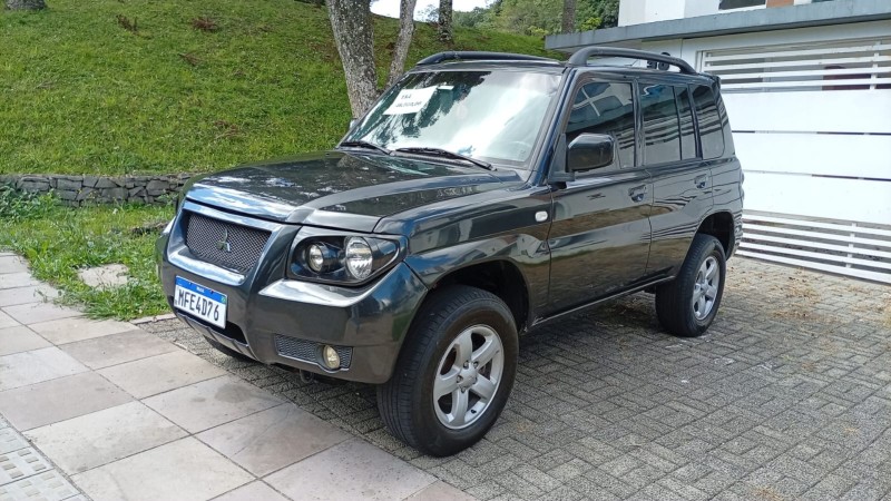 PAJERO TR4 2.0 4X4 16V 131CV GASOLINA 4P MANUAL - 2009 - FARROUPILHA