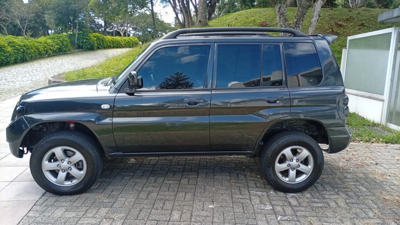 pajero tr4 2.0 4x4 16v 131cv gasolina 4p manual 2009 farroupilha