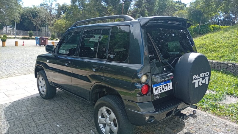 PAJERO TR4 2.0 4X4 16V 131CV GASOLINA 4P MANUAL - 2009 - FARROUPILHA