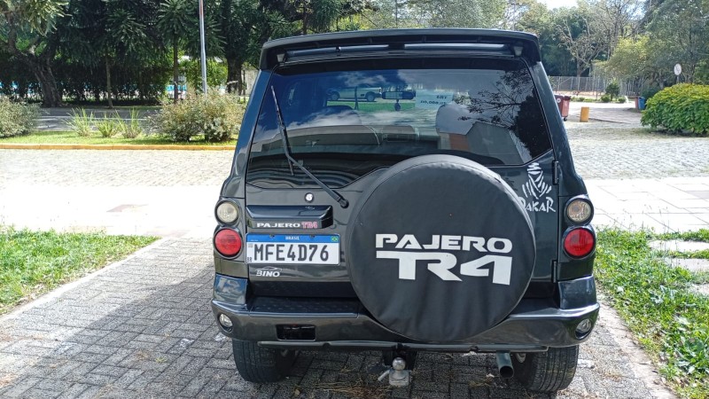 PAJERO TR4 2.0 4X4 16V 131CV GASOLINA 4P MANUAL - 2009 - FARROUPILHA