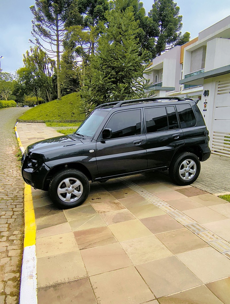 PAJERO TR4 2.0 4X4 16V 131CV GASOLINA 4P MANUAL