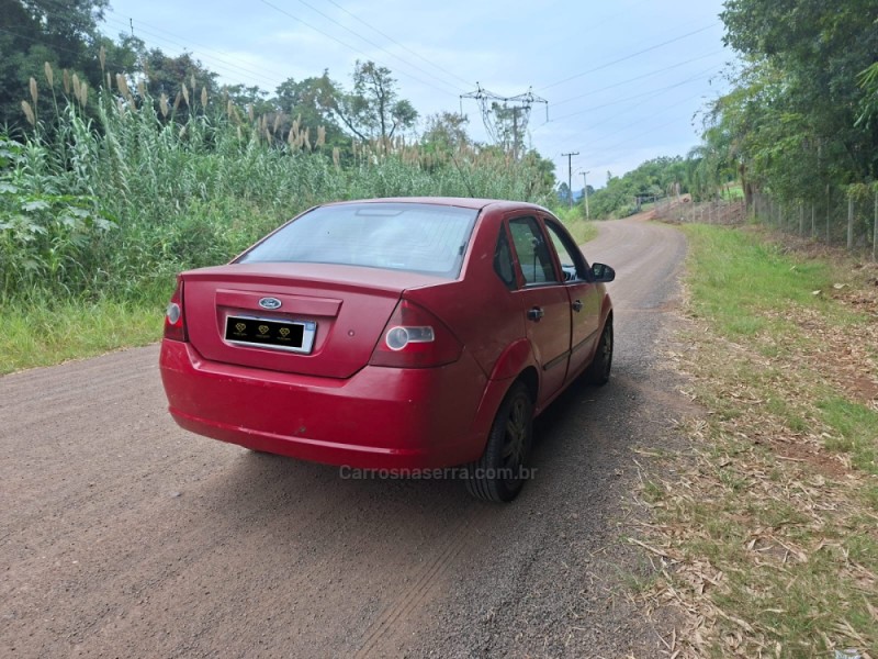 FIESTA 1.6 MPI SEDAN 8V FLEX 4P MANUAL - 2006 - IVOTI