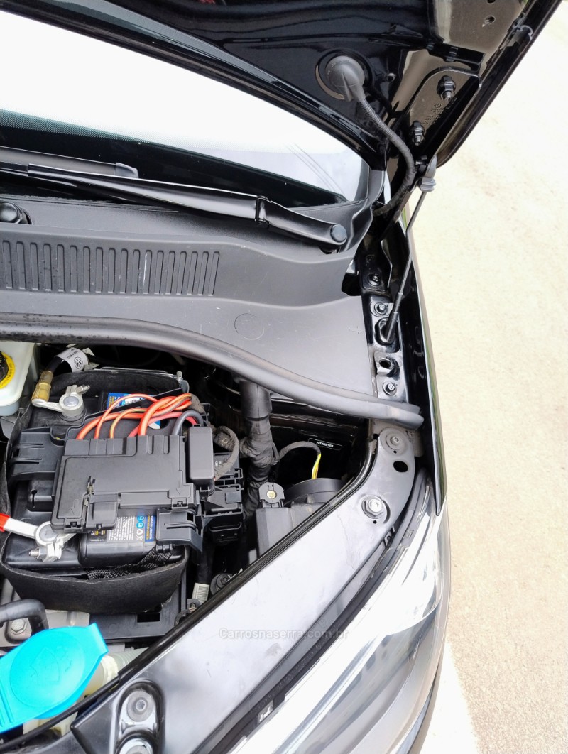 UP 1.0 TRACK UP 12V FLEX 4P MANUAL - 2017 - VACARIA