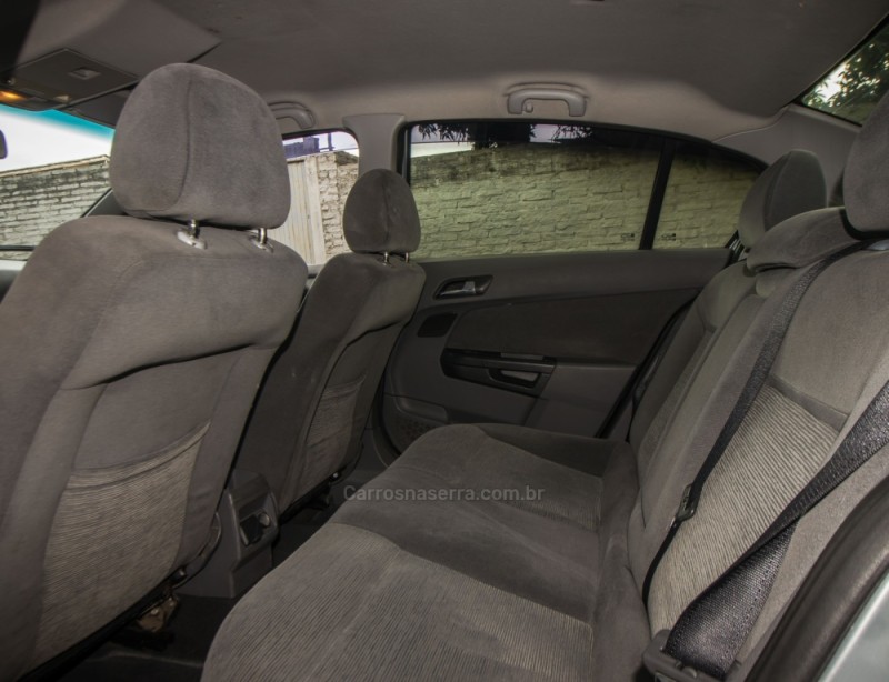 VECTRA 2.0 MPFI ELEGANCE 8V 140CV FLEX 4P MANUAL - 2010 - NOVO HAMBURGO
