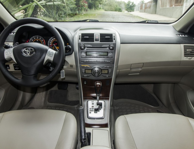 COROLLA 2.0 ALTIS 16V FLEX 4P AUTOMÁTICO - 2013 - NOVO HAMBURGO