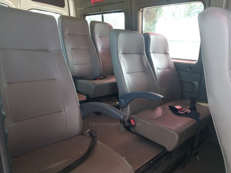 MASTER 2.5 DCI MINIBUS L3H2 16 LUGARES 16V DIESEL 3P MANUAL - 2013 - CAXIAS DO SUL