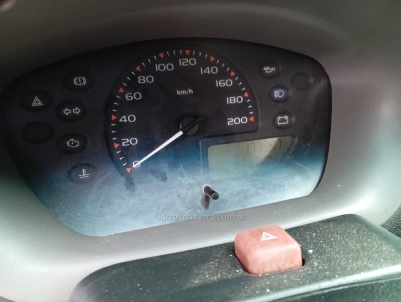 CELTA 1.0 MPFI LIFE 8V GASOLINA 2P MANUAL - 2003 - PICADA CAFé