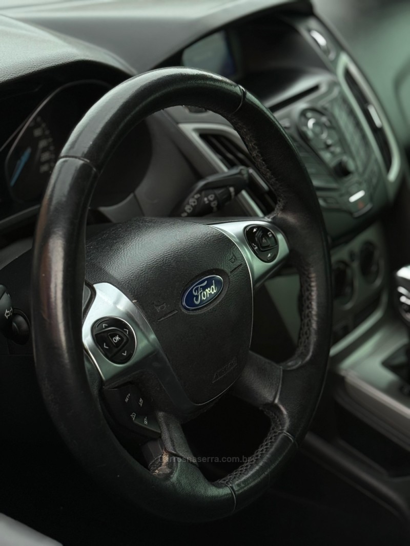 FOCUS 1.6 SE 16V FLEX 4P AUTOMÁTICO - 2015 - VENâNCIO AIRES
