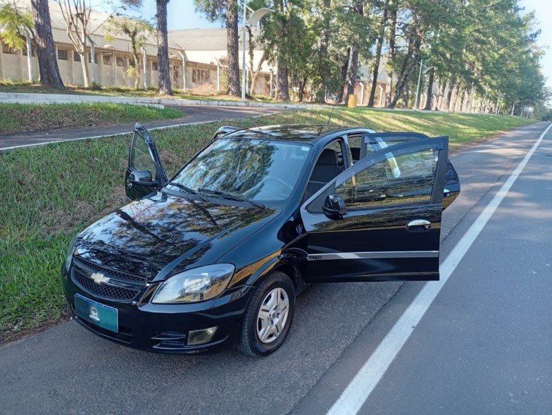 CELTA 1.0 MPFI LT 8V FLEX 4P MANUAL - 2012 - VENâNCIO AIRES